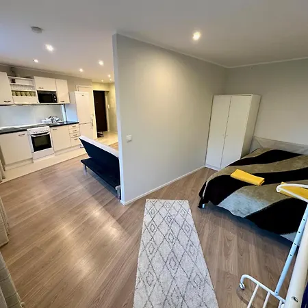 Location With Wide Bath * Talin