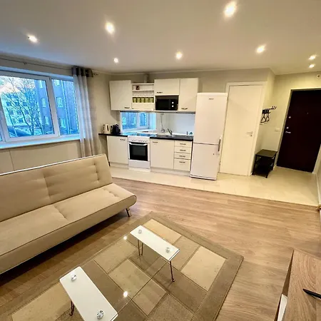 Location With Wide Bath Apartment *