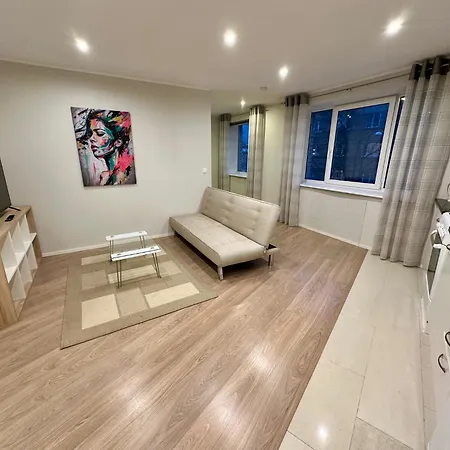 Location With Wide Bath Apartment Tallinn