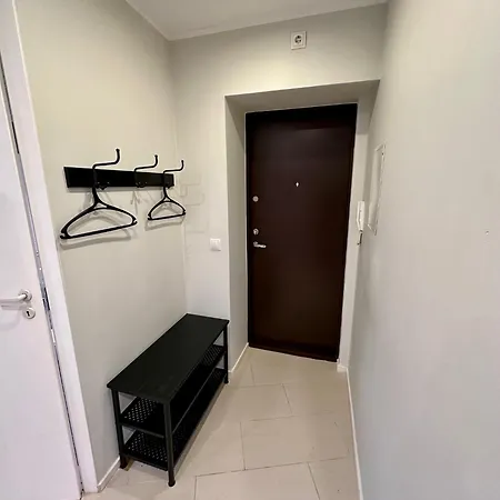 Location With Wide Bath *