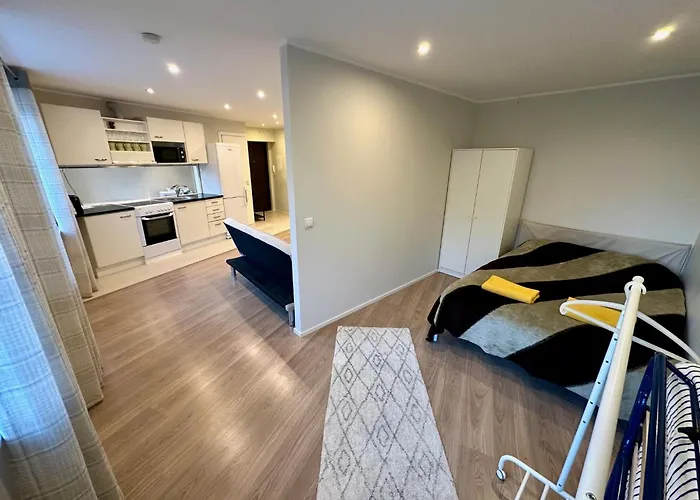 Location With Wide Bath * Tallin