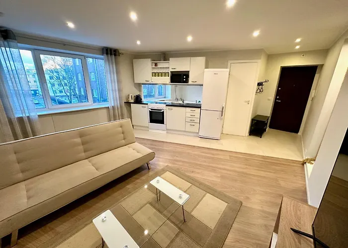 Location With Wide Bath Apartament *