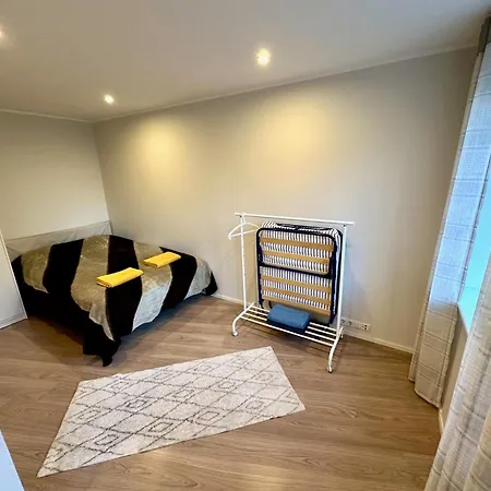 Location With Wide Bath تالين